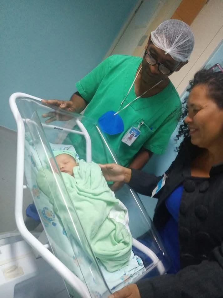 Nascimento do neto Henry, na Maternidade Materno Infantil Barcarena